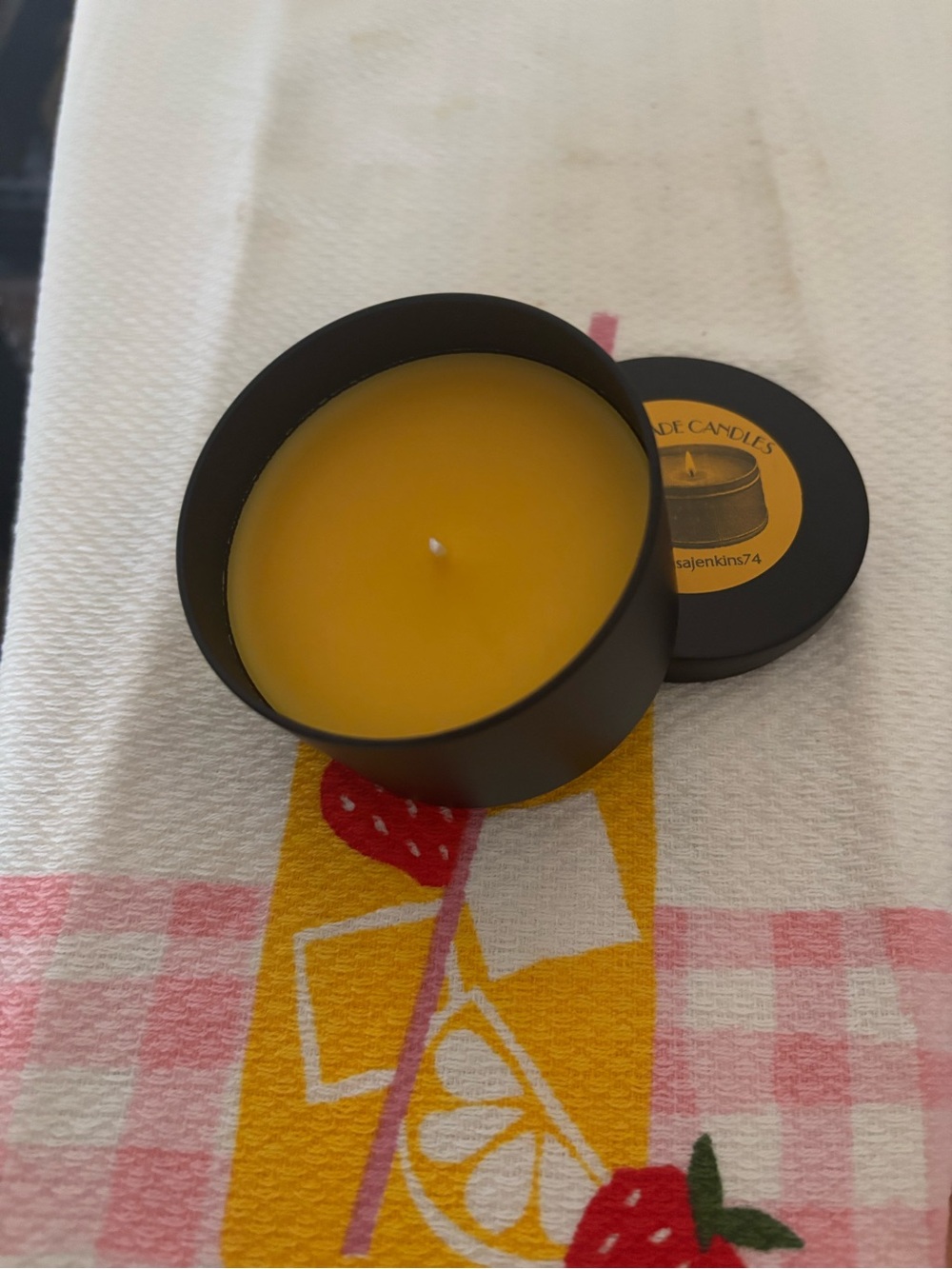 Lemon ice scented candle